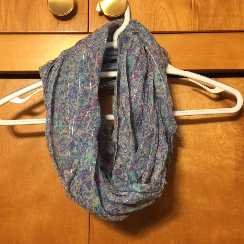 Infinity scarf